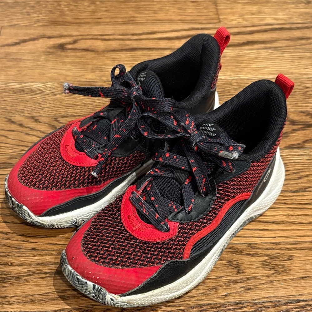 Boys Basketball Red and Black Kids shoes